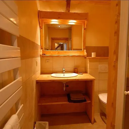 La Ferme De Noémie Chalet *